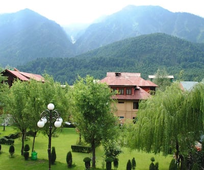 https://imgcld.yatra.com/ytimages/image/upload/t_hotel_yatra_city_desktop/v1433850896/Domestic Hotels/Hotels_Pahalgam/Hotel Volga/EXTERIORVIEW.jpg